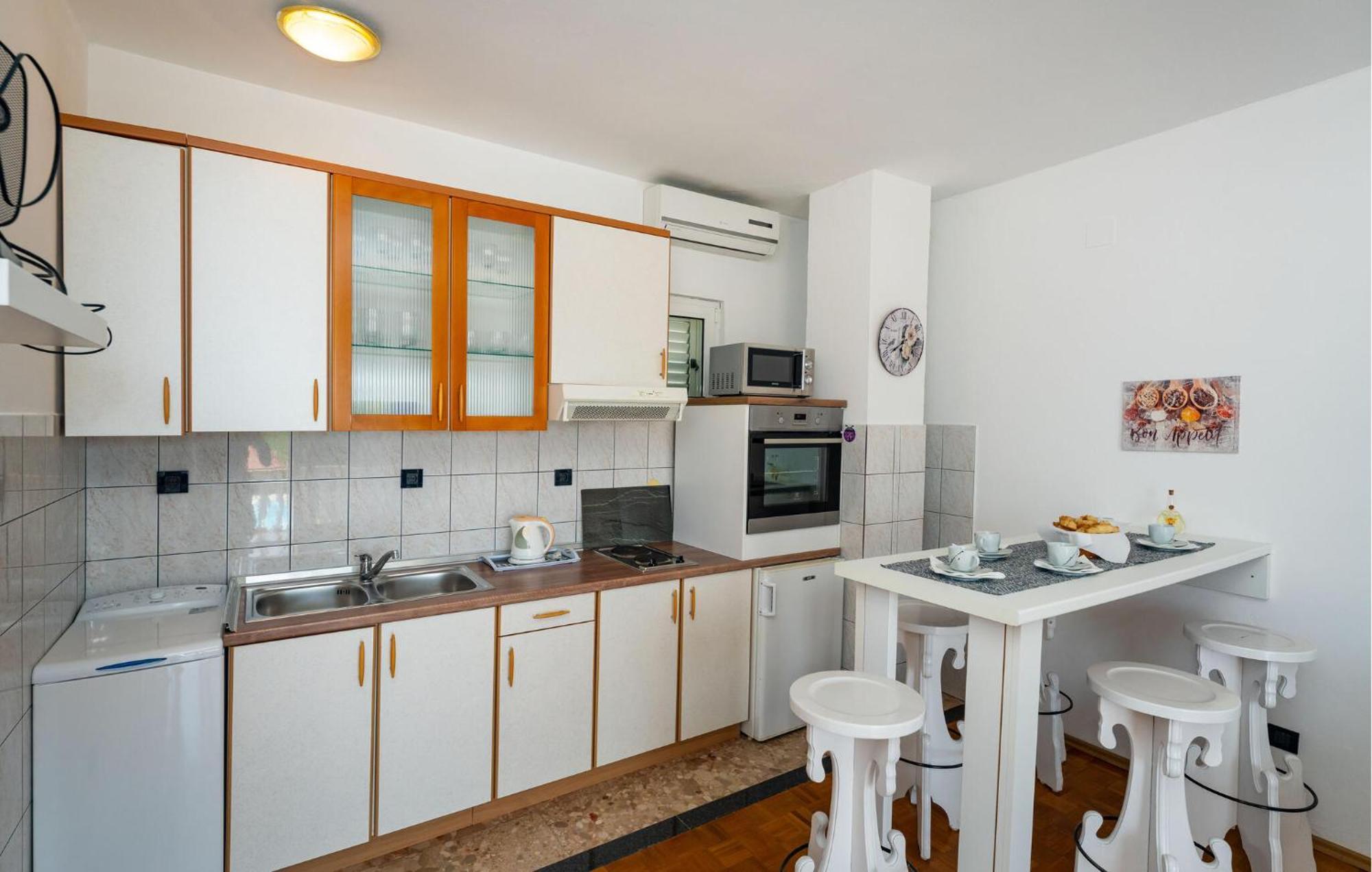 Beautiful Apartment In Galovac With Kitchen Galovac (Zadar) Exterior foto