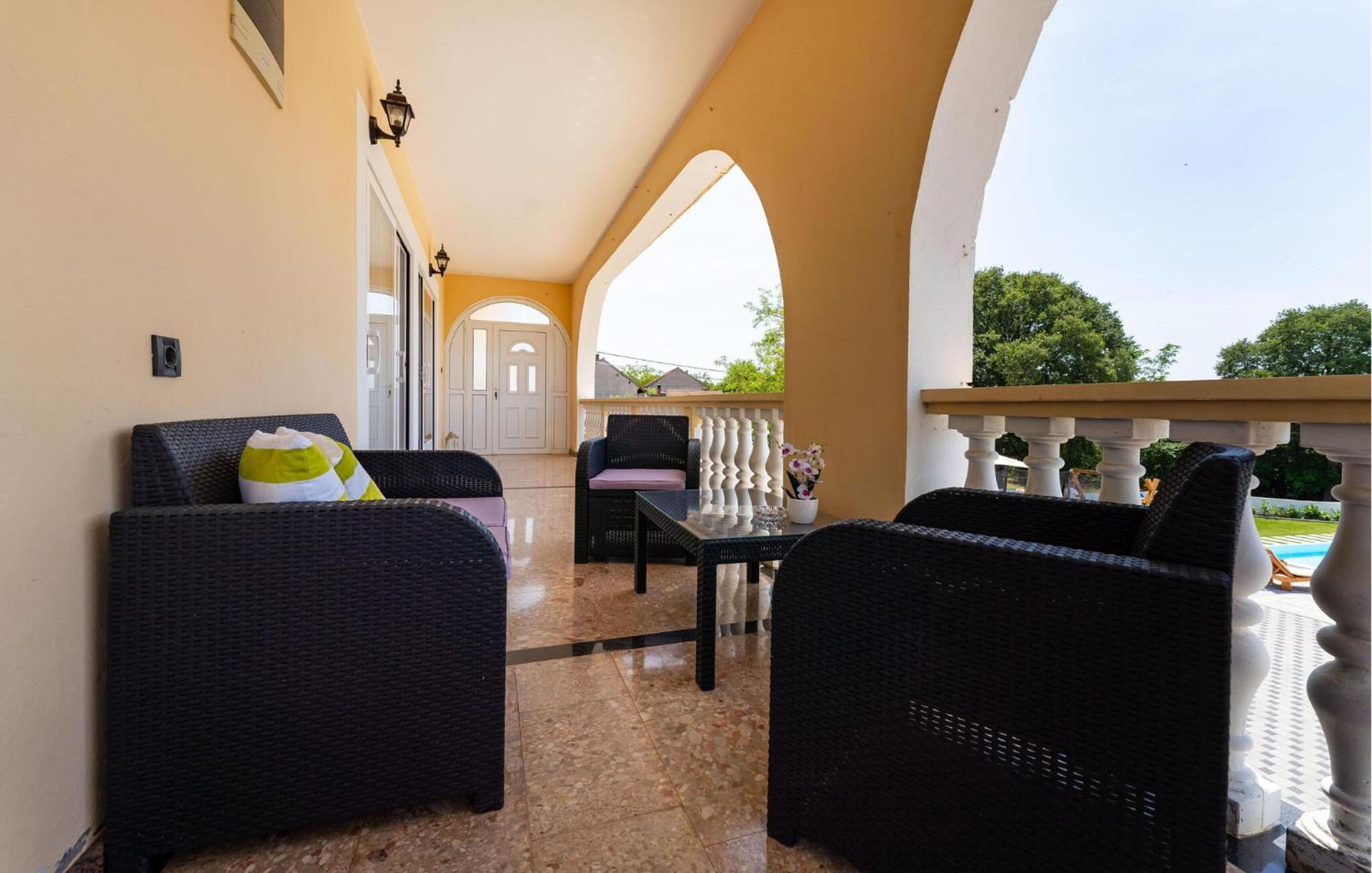 Beautiful Apartment In Galovac With Kitchen Galovac (Zadar) Exterior foto