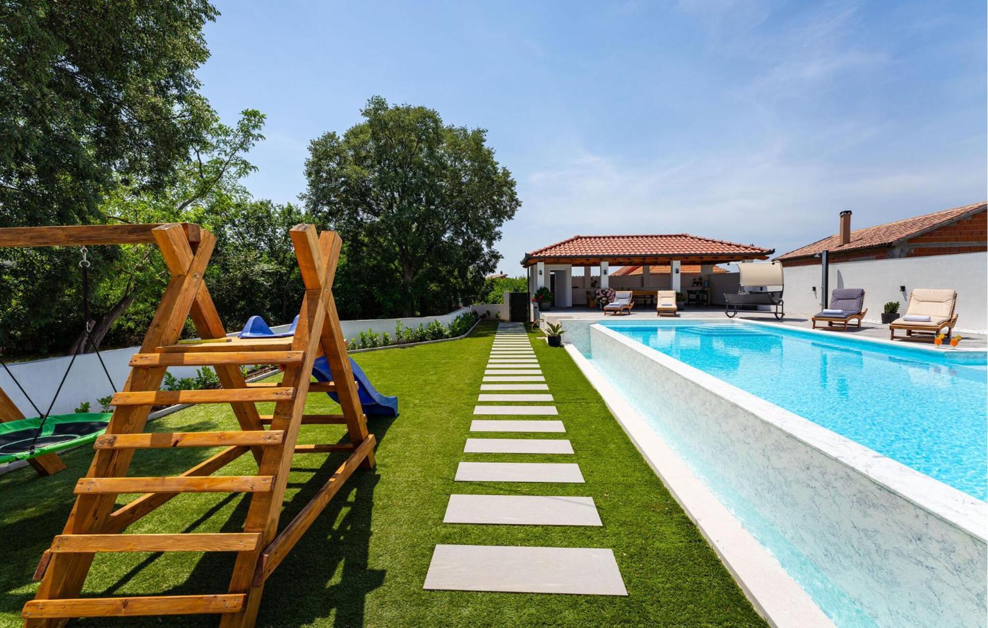 Beautiful Apartment In Galovac With Kitchen Galovac (Zadar) Exterior foto
